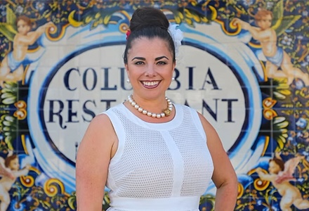 Andrea Gonzmart Williams