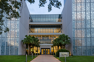 The outside of the Kate Tiedemann School of Finance on the USF St. Petersburg campus
