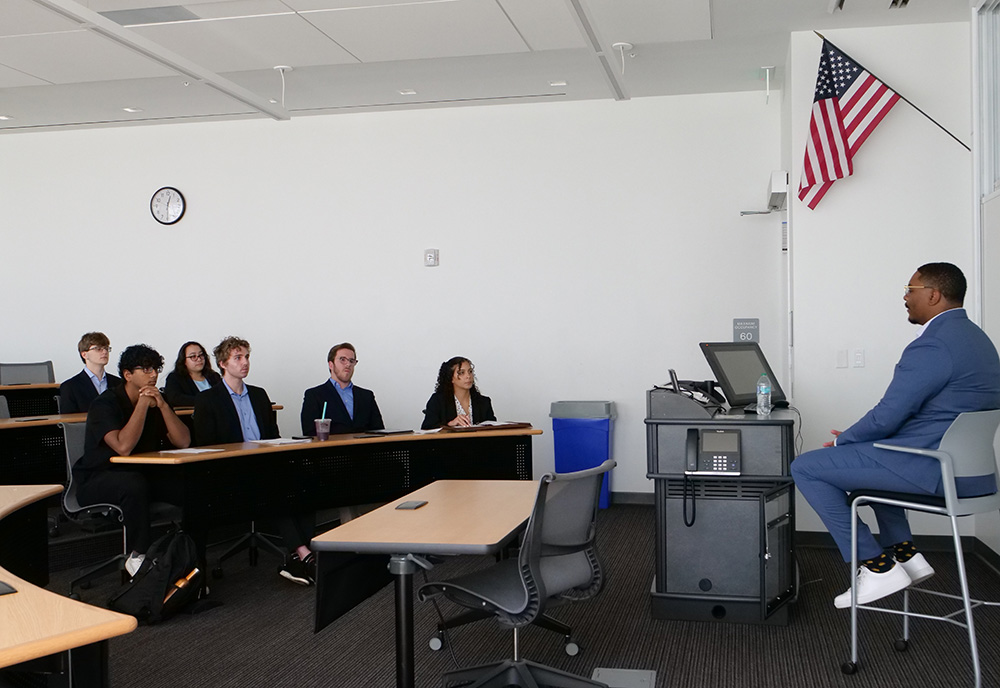 Jonathan Ebberhart (right) joined the summit as one of the speakers. He graduated from USF with a degree in finance in May 2020 and currently works for J.P. Morgan as a private banker in the Tampa Bay area.