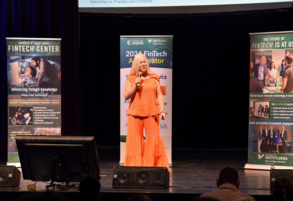 Amanda Reineke speaking at the Pitch Night event