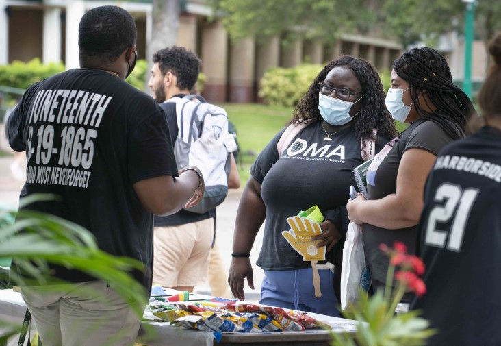 Students from the Office of Multicultural Affairs on the USF St. Petersburg campus