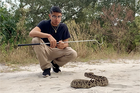 'Snakeman' studies snake fungal disease for his master's thesis