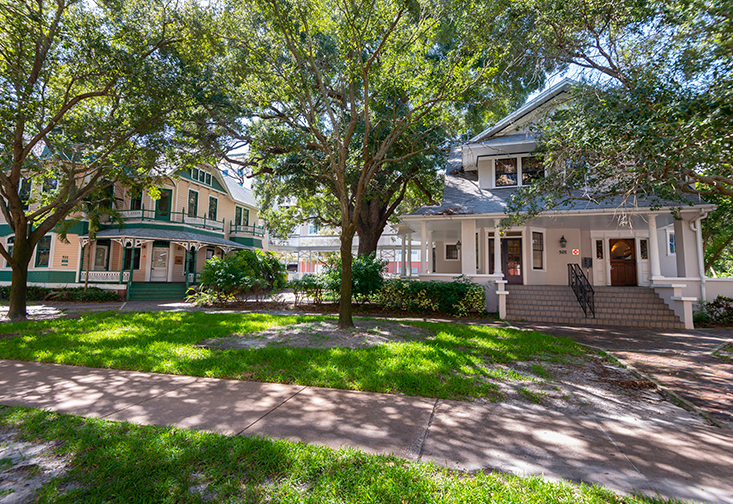 Outside of the Williams and Snell Houses